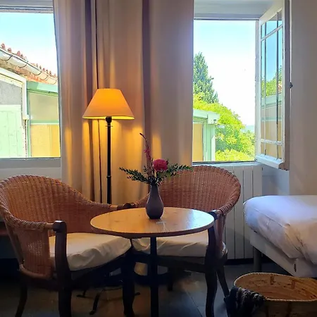 L'auberge Du Cedre * Lauret (Herault)