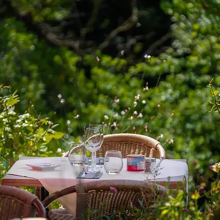 L'auberge Du Cedre * Lauret (Herault)