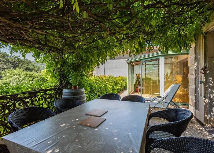 L'auberge Du Cedre * Lauret (Herault)